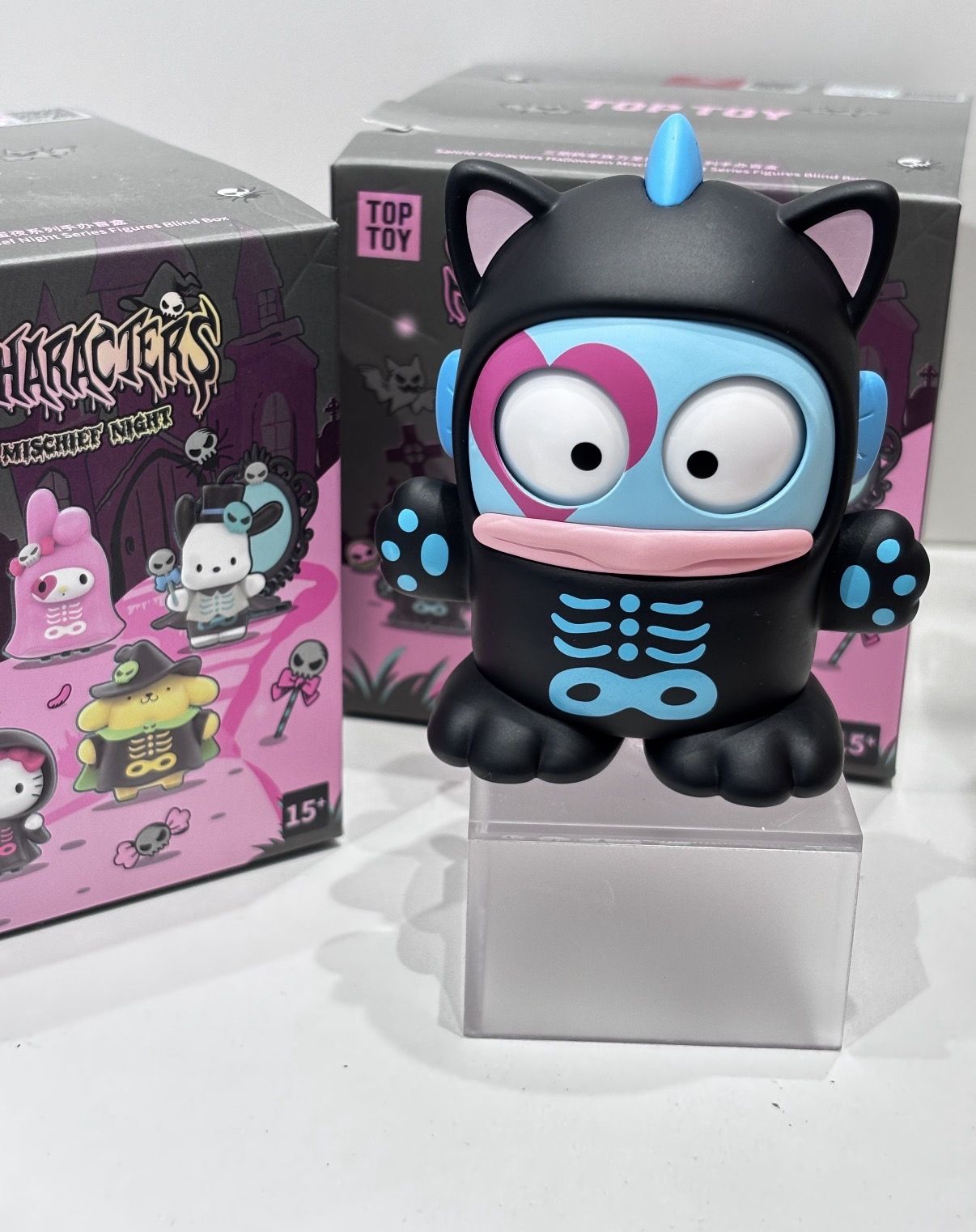 TOPTOY サンリオ 黒猫風の衣装を着たハンギョドン
