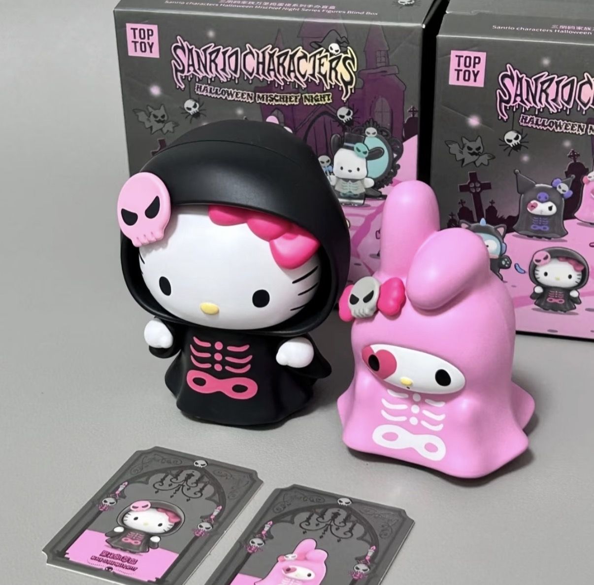 TOPTOY サンリオ ハローキティとマイメロディを並べた写真